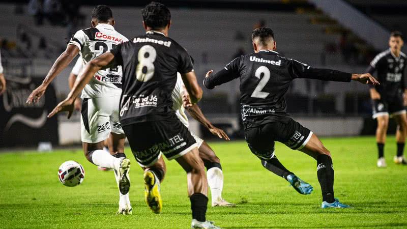 Com o resultado, o ABC chega a 10 pontos, enquanto a Ponte Preta permanece na liderança com 17 pontos na tabela. - Rennê Carvalho/ABC F.C.