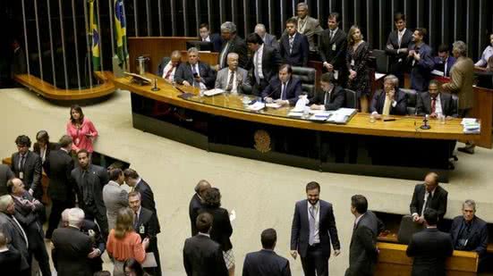 A pesquisa também indica que 72% dos congressistas acreditam na melhora da economia brasileira nos últimos seis meses. - Divulgação