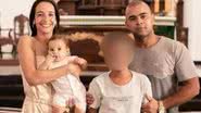 A polícia encontrou evidências de crime na residência da família, incluindo manchas de sangue e objetos queimados, levando à descoberta dos corpos. - Divulgação