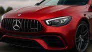 A decisão de eliminar o motor híbrido visa manter a identidade esportiva da AMG enquanto atende às exigências ambientais crescentes. - Divulgação