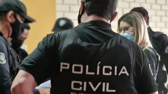 Todo o armamento e munição apreendidos foram enviados para perícia técnica. As investigações continuam para apurar a origem da arma - Reprodução/Internet
