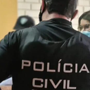 Durante a operação, o suspeito foi detido em flagrante e conduzido à unidade policial - Reprodução/Internet