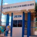 As vagas disponíveis incluem áreas como Filosofia, Enfermagem, Letras, Educação Física e muito mais na UERN. - Divulgação