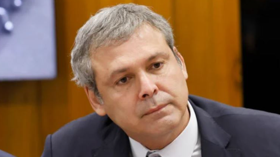 Lindbergh Farias argumenta que medidas cautelares são necessárias - Foto: Marina Ramos/Câmara