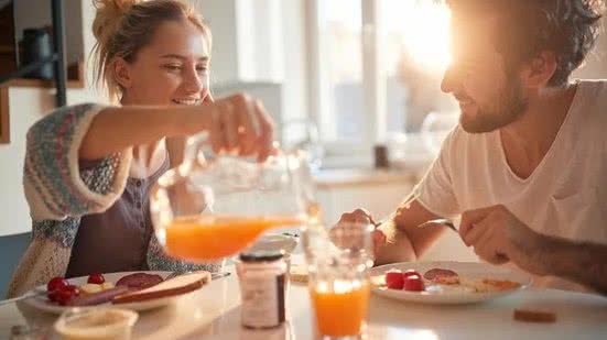 Escolher alimentos saudáveis no café da manhã é essencial para manter o equilíbrio hormonal e a saciedade. - Divulgação