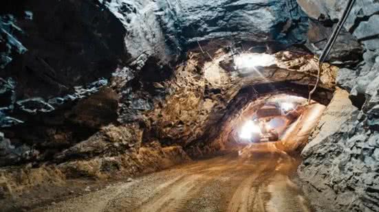 Esses minerais são cruciais para tecnologias modernas e defesa, e o Brasil possui grandes reservas de lítio, nióbio e outros elementos. - Divulgação