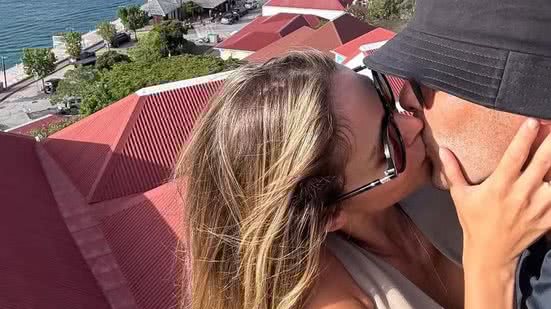 Cenário paradisíaco e declaração de amor: Kaká e Carol Leite mostram seu romance nas redes sociais. - Divulgação