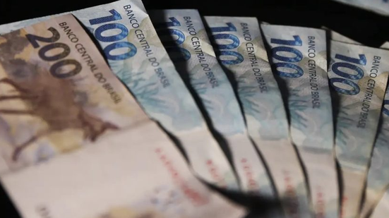 Grande parte desse movimento foi puxado pela Dívida Pública Mobiliária interna (DPMFi), que cresceu 2,99% e fechou junho em R$ 7,581 trilhões - José Cruz / Agência Brasil