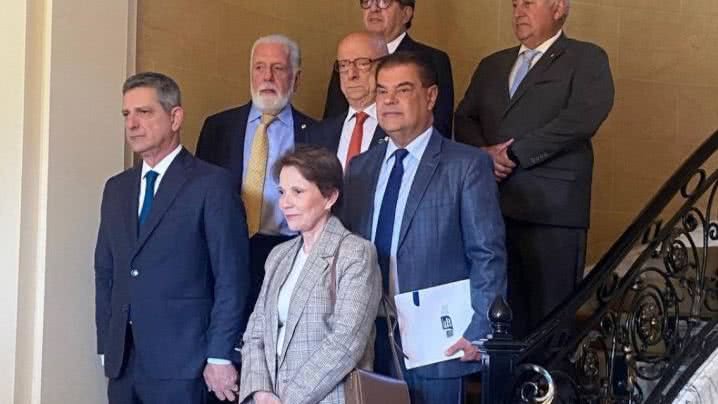 Embora o visto seja restrito a viagens oficiais, diplomatas afirmam que não há fiscalização rigorosa sobre os passos dos parlamentares. - Divulgação