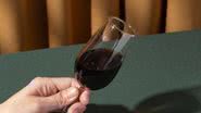Relatório aponta que reembolsos de drinks e vinhos ultrapassam R$ 220, gerando polêmica no Senado. - Reprodução/FreePik