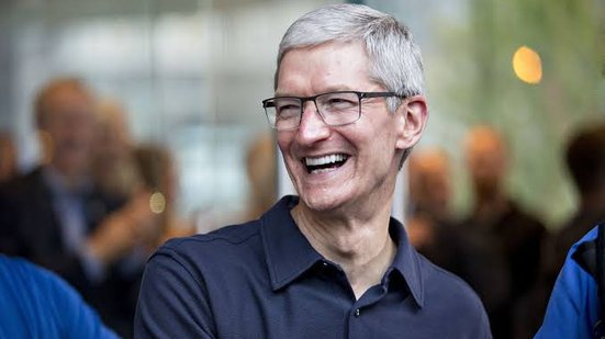Apesar das críticas, Tim Cook mantém apoio do conselho, mas a Apple corre o risco de perder sua liderança em tecnologia - Reprodução