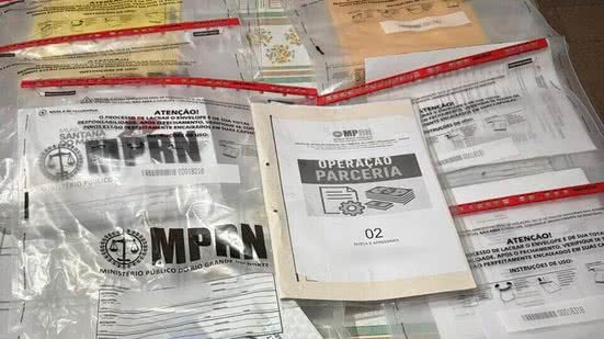 Diligências em várias cidades resultaram na apreensão de documentos e equipamentos, com apoio de promotores e policiais militares. - Divulgação