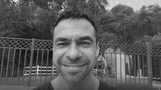 Thomas Storino Britis, de 44 anos, morreu após colisão com outro atleta durante salto em Boituva, SP. - Reprodução