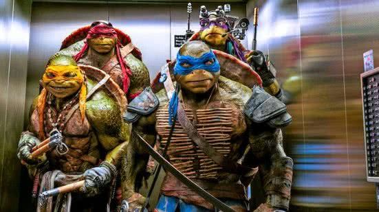 O diretor Steve Barron promete surpresas e cenas dos bastidores no relançamento do icônico filme das Tartarugas Ninja. - Divulgação