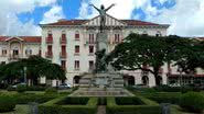 Com suas fontes termais e paisagens deslumbrantes, esse é o destino ideal para quem busca relaxamento e aventura. - Divulgação