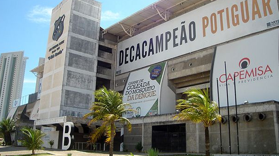 Ronaldy, que já desembarcou na capital potiguar, realizou os exames médicos e assinou contrato com o Alvinegro até o final do próximo ano - Reprodução