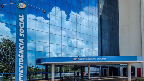 As pessoas que sofreram descontos entre março de 2020 e março de 2025 podem solicitar o ressarcimento - Reprodução/Internet