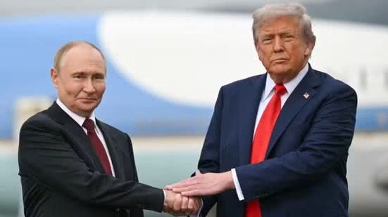 Putin promete interromper ataques em troca de concessões territoriais, mas analistas alertam para promessas não cumpridas. - Divulgação