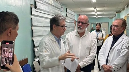 Secretário de Saúde promete nova prestadora em 45 dias, mas situação atual é crítica com déficit de profissionais. - Divulgação