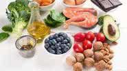 Incluir oleaginosas, verduras e frutas vermelhas pode ser a chave para envelhecer com saúde. - Divulgação