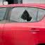 Mulher quebrou os vidros do carro - Reprodução