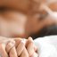 Explore posições sexuais que favorecem o prazer feminino durante a menopausa e melhore sua vida sexual com conforto. - Divulgação