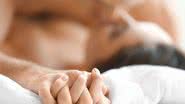 Explore posições sexuais que favorecem o prazer feminino durante a menopausa e melhore sua vida sexual com conforto. - Divulgação