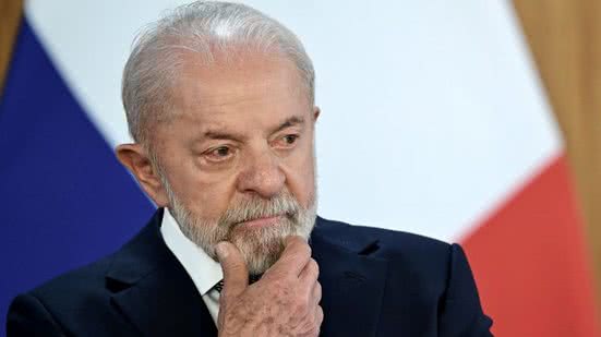 PLOA 2026 prevê pisos de gastos em saúde e educação, além de reajuste do salário mínimo para R$ 1.631. - Reprodução