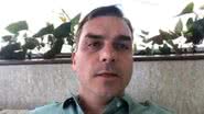 Flávio Bolsonaro afirma que todos estão bem após o assalto, que durou mais de uma hora. - Reprodução