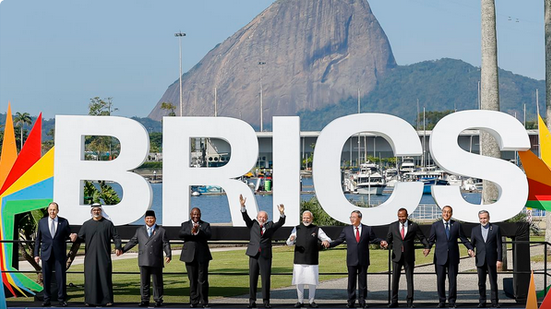 Lula reafirma proposta de moeda comum para o Brics e critica dependência do dólar - Reprodução