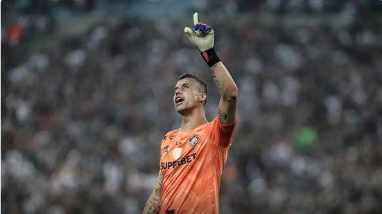 Fábio vira jogador com mais partidas disputadas no futebol - Reprodução