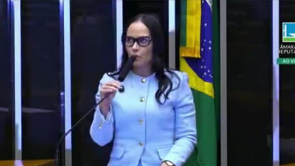 Secretária de Saúde de Pureza, Flávia Brito, representa o município em sessão solene sobre o Dia do Orgulho Autista na Câmara Federal - Reprodução