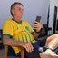 Medidas cautelares do STF mantêm Bolsonaro afastado, mas não impedem a voz de seus apoiadores nas ruas. - Reprodução