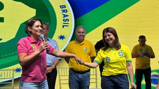 Ex-primeira-dama Michelle Bolsonaro confirmou que a deputada federal Carla Dickson vai integrar o Partido Liberal - Simone Santos