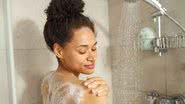Aprenda a transformar seu banho noturno em um ritual de autocuidado que potencializa o relaxamento e o sono. - Divulgação