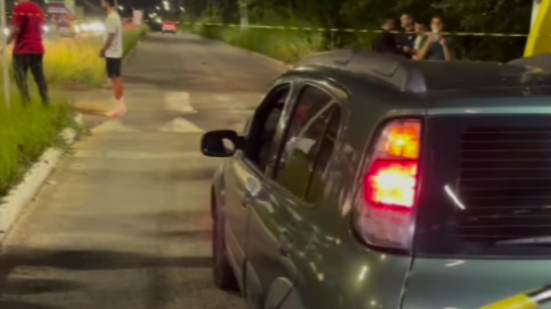Na noite de 12 de maio deste ano, Jordan e Mariana trafegavam em um Fiat Uno verde - Reprodução
