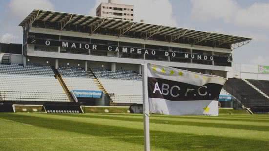 O anúncio foi feito por meio das redes sociais do clube - Rennê Carvalho/ABC