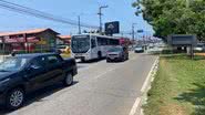 A Avenida Engenheiro Roberto Freire enfrenta problemas de manutenção e gestão, impactando o transporte coletivo e o turismo em Natal. - Divulgação