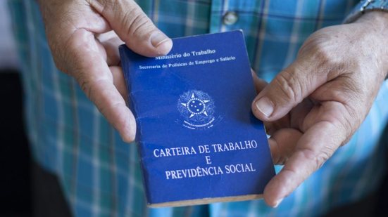 Em relação ao mês de agosto, foram registradas 9.236 admissões e 7.975 desligamentos, garantindo um saldo favorável de 1.261 empregos - Reprodução/Internet