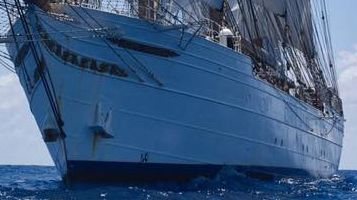 Imagem "Navio mais bonito da Marinha" atraca em Natal e abre para visitação