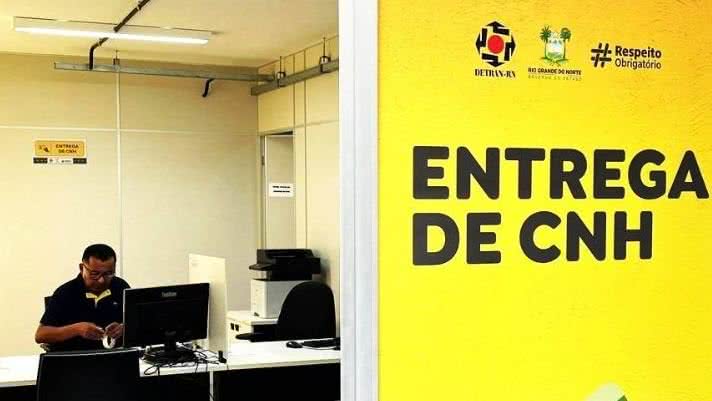 Acesse o portal do Detran para consultar a lista completa de classificados e o edital do programa CNH Popular 2025. - Divulgação
