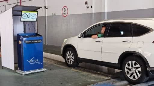 Motoristas de aplicativo são os mais afetados pela falta de regularização, e a fiscalização ineficaz agrava a situação nas estradas. - Divulgação