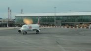 Aeroporto de Bruxelas informa que procedimentos de check-in agora são manuais devido a falhas em sistemas automatizados. - Reprodução