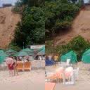 Imagem [VÍDEO] Deslizamento de terra atinge barracas em praia do litoral sul do RN