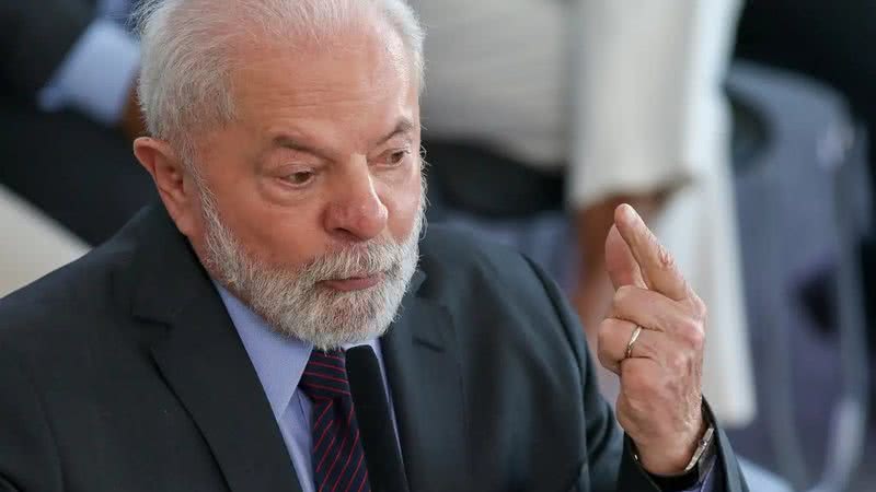 PLOA 2026 prevê pisos de gastos em saúde e educação, além de reajuste do salário mínimo para R$ 1.631. - © José Cruz/Agência Brasil