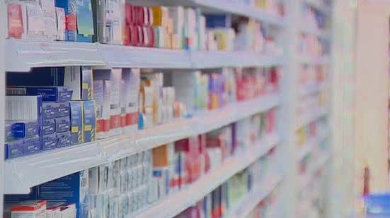 A Anvisa recomenda que pacientes e profissionais verifiquem se possuem medicamentos dos lotes apreendidos - Reprodução