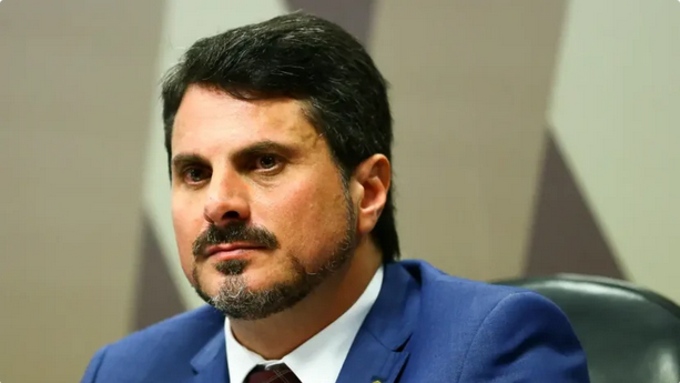 Marcos do Val consegue afastamento no Senado após laudo médico - Reprodução