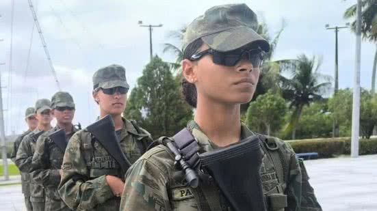 Mulheres Fuzileiros Navais participam pela primeira vez do desfile cívico-militar em Natal - Reprodução