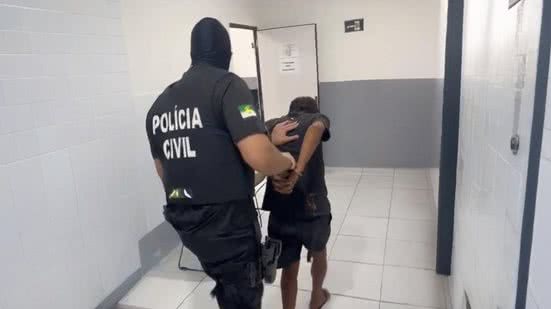Após os procedimentos legais, o suspeito foi encaminhado ao sistema prisional - Divulgação/Polícia Civil do RN