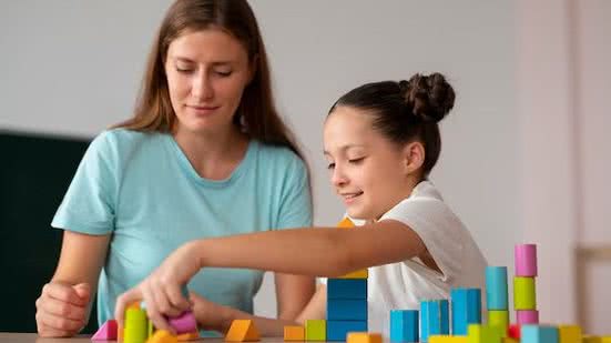 O Centro de Autismo, planejado para a Policlínica Norte, visa atender crianças e jovens com deficiência e autismo. - freepick